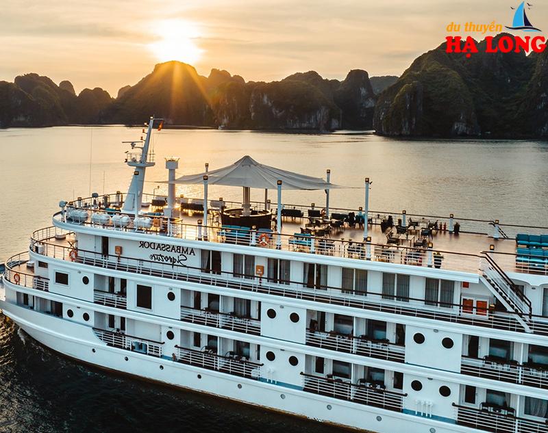 du thuyền hạng sang vịnh hạ long